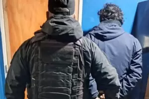 Rob� dos grifos de bronce de una vivienda: qued� detenido