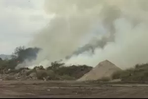Incendio en basural municipal de F.M.E: vecinos denuncian quemas recurrentes