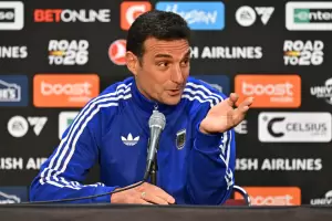 Scaloni confirm� que "Dibu" Mart�nez est� disponible para el debut mundialista