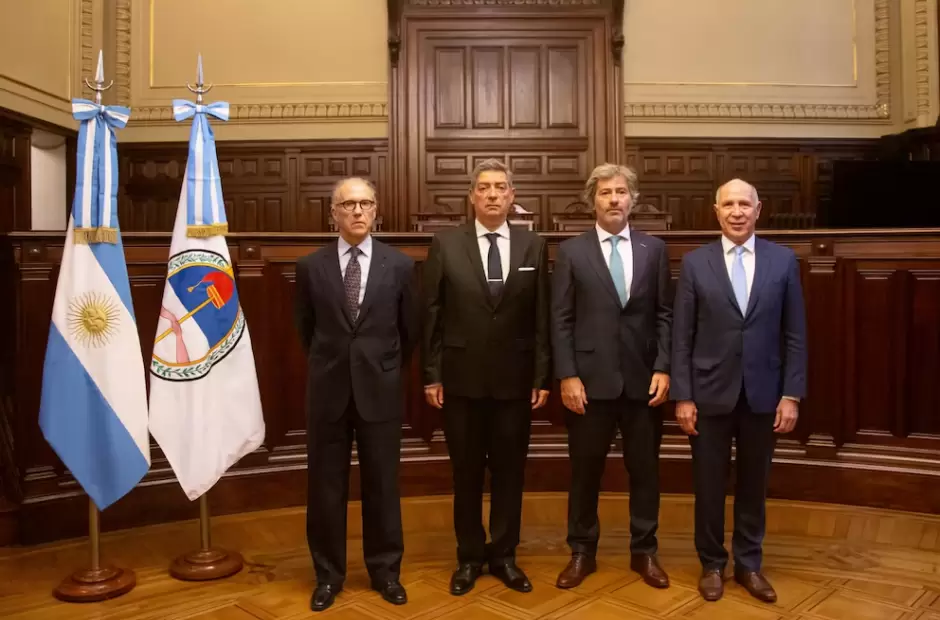 Ministros de la Corte y el Ministro de Justicia