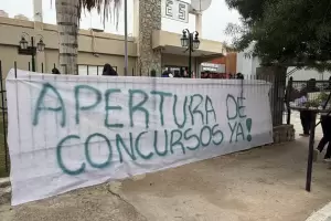 Estudiantes del IES Saujil iniciaron una toma pac�fica: piden cobertura de horas c�tedra