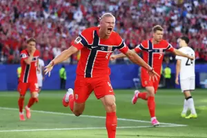 Con un doblete de Erling Haaland, Noruega gole� a Irak