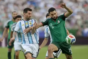 Con un golazo de Messi, Argentina le gana a Argelia