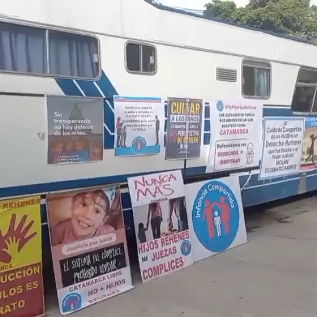 Padres impedidos de ver a sus hijos vuelven a manifestarse en Catamarca