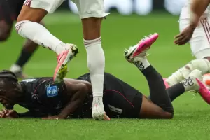IMPACTANTE VIDEO: la terror�fica lesi�n de un jugador canadiense en el Mundial