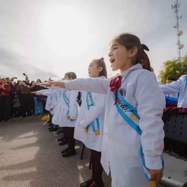 Jalil encabez� el acto principal por el D�a de la Bandera en Saujil