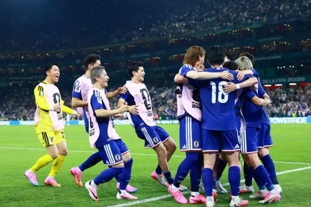 Jap�n se flore� y aplast� 4-0 a T�nez en el partido 1.000 de los Mundiales