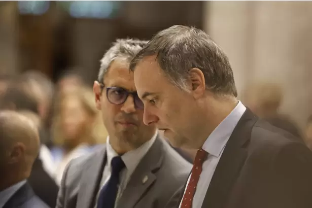 Los libertarios ponen en pausa su agenda en Diputados para evitar que el caso Adorni