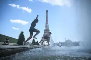 Cuarenta personas murieron ahogadas en Francia por escapar de la ola de calor