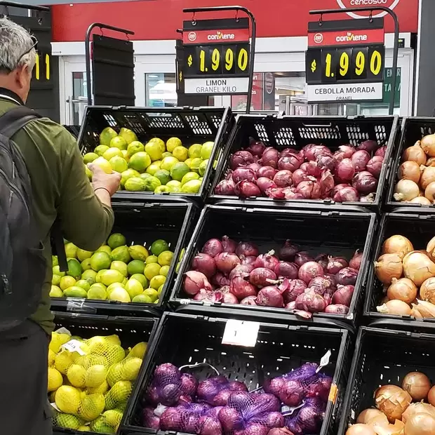 El consumo masivo volvi� a caer en mayo, pero mostr� una desaceleraci�n