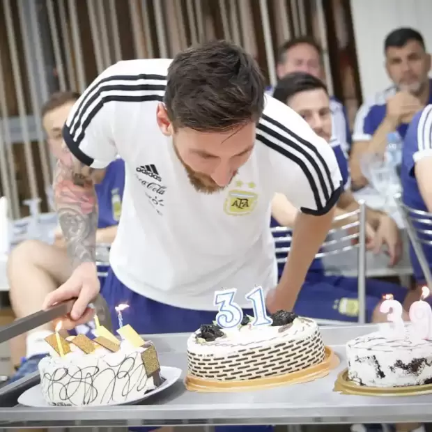 La otra familia de Messi: as� fueron los cumplea�os que celebr� con la Selecci�n