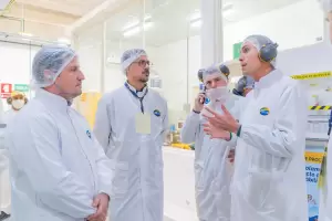 El ministro Castro visit� el complejo industrial de Arcor en Recreo