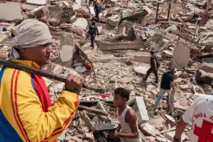 Venezuela confirm� que ya son 1450 los muertos por los devastadores terremotos