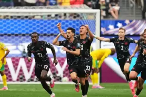 Canad� hizo historia, derrot� a Sud�frica y se clasific� por primera vez a los octavos