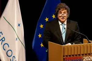 Milei viaja para una cumbre del Mercosur centrada en la Uni�n Europea y la situaci�n de Venezuela