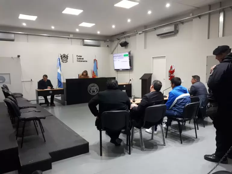 caso maestra apu�alda sorteo jurado