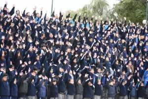 Alumnos de La Fray interpretaron el Himno Nacional Argentino en Lengua de Se�as Argentina
