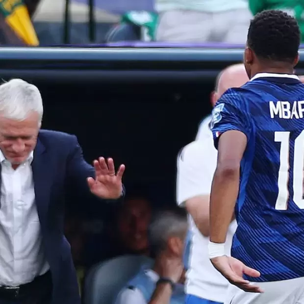 Mbapp� convirti� un doblete y acecha el trono de Messi