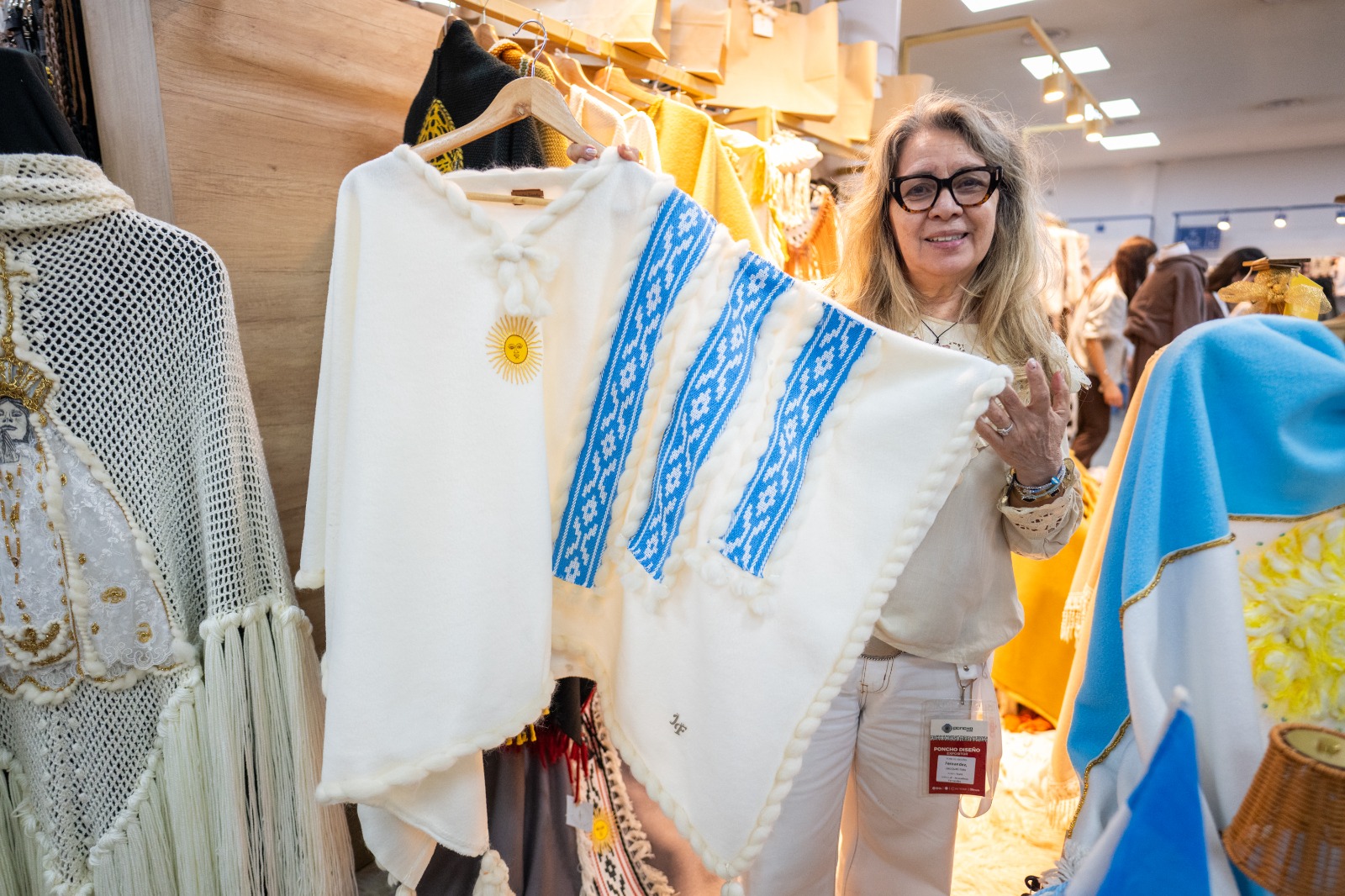Poncho Diseño: entre el diseño de autor, la artesanía y la producción sustentable