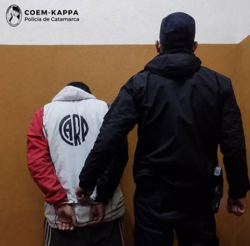 Amenazó a su expareja con un cuchillo y quedó detenido