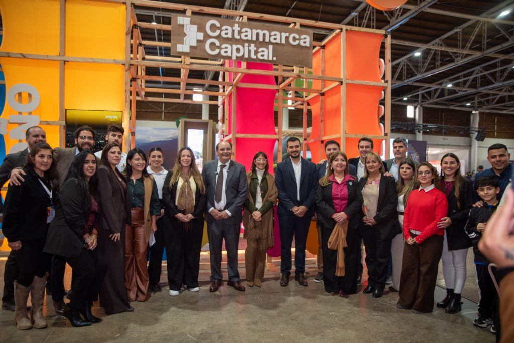 La Capital en el Poncho presenta servicios, cultura, emprendedores y colectividades