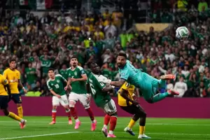 M�xico elimin� a Ecuador y se clasific� a los octavos del Mundial