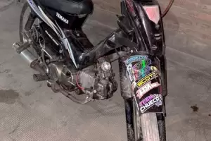Demoraron a menor de 16 a�os por agredir a un oficial de la Polic�a