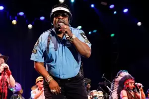 Muri� Victor Willis, el polic�a de The Village People y creador del YMCA