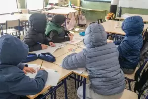 Malestar de padres en Tinogasta por las clases presenciales en medio de la ola polar