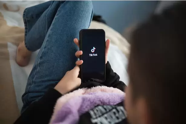 El Congreso comenz� a debatir una regulaci�n para el uso de redes sociales en menores
