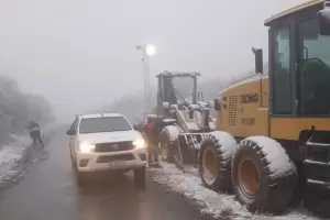 Nieve, precauci�n y restricciones en rutas de Antofagasta de la Sierra y Singuil