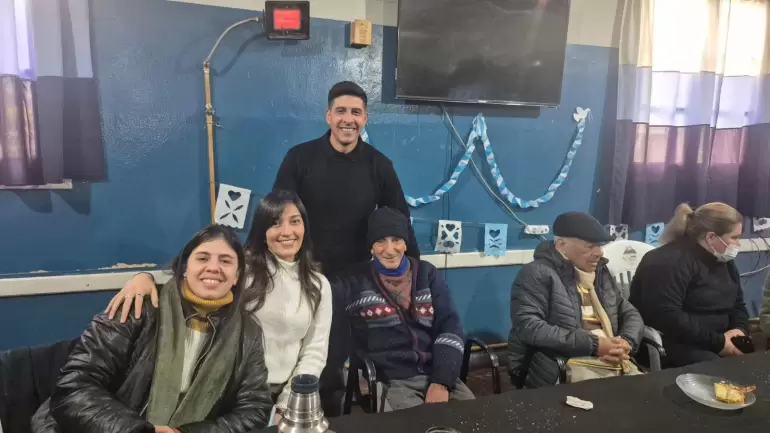 policias hogar ancianos