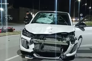Violento choque en Catamarca dej� un motociclista hospitalizado