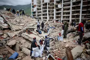 Encontraron otros 215 cuerpos en Venezuela y ya son 4.333 los muertos por los terremotos