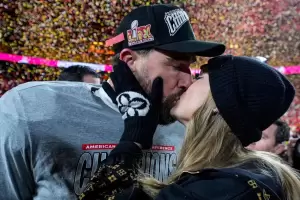 Filtran el recuerdo que Taylor Swift y Travis Kelce entregaron a los invitados de su boda