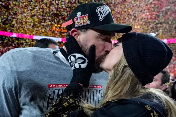 Filtran el recuerdo que Taylor Swift y Travis Kelce entregaron a los invitados de su boda