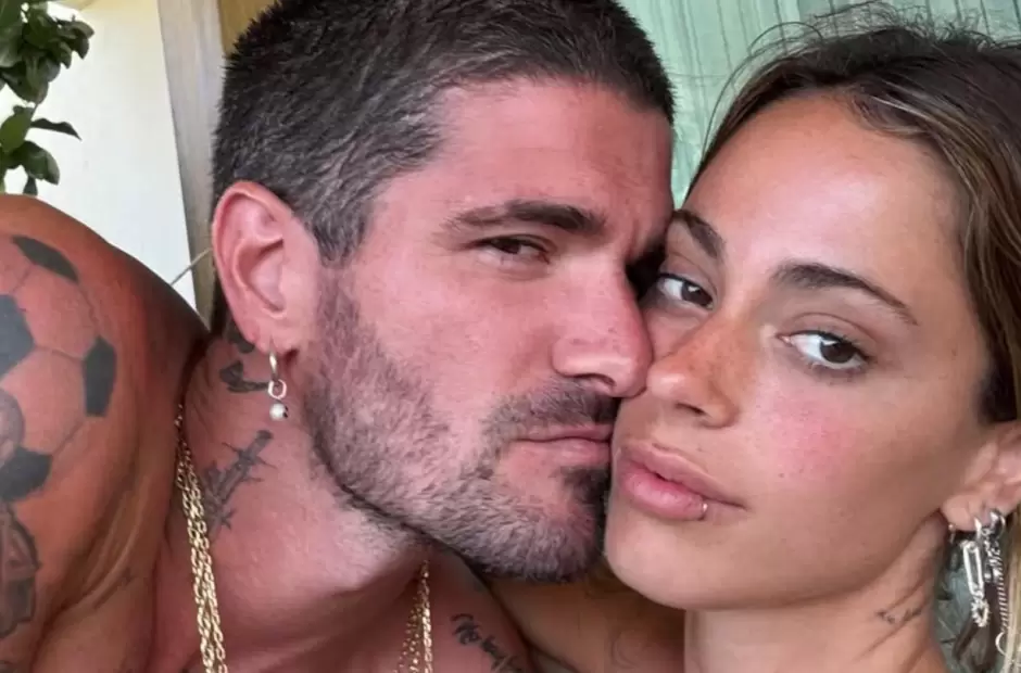 Tini Stoessel  y Rodrigo de Paul