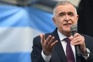 Jaldo se adelant� y anunci� que ma�ana habr� asueto administrativo por la Selecci�n