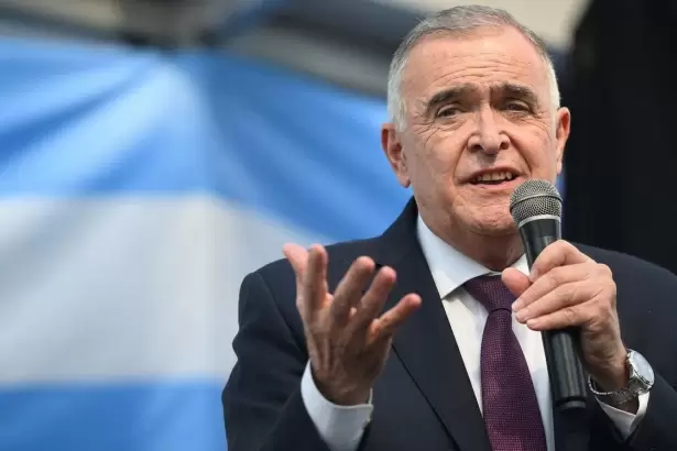 Operaron de urgencia al gobernador Osvaldo Jaldo tras sufrir un cuadro coronario