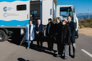 Calidad del agua: Aguas de Catamarca suma un moderno laboratorio m�vil