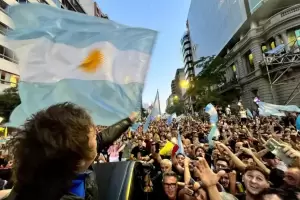 ATE le reclam� a Milei que decrete un "asueto nacional" para festejar la clasificaci�n de Argentina