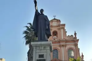 Esqui� y el 9 de Julio: entre el hist�rico Serm�n y el centenario de su monumento
