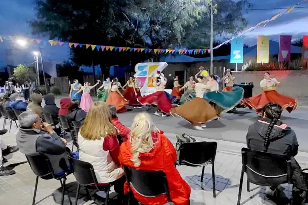 La Casa de la Puna se convierte en el gran escenario de los festejos patrios con m�sica y gastronom�a