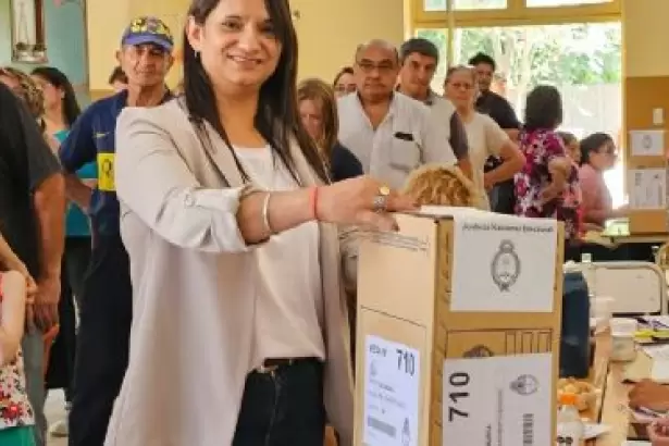 Pol�mica en F.M.E: filtraron lo que ser�a el recibo de sueldo de la intendente Benavidez
