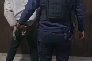 Catamarca: un joven fue detenido tras amenazar con prenderse fuego y agredir a una mujer
