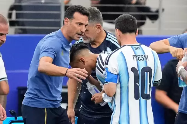 Messi y Scaloni ante el cruce con Inglaterra: de la expectativa a la realidad del equipo