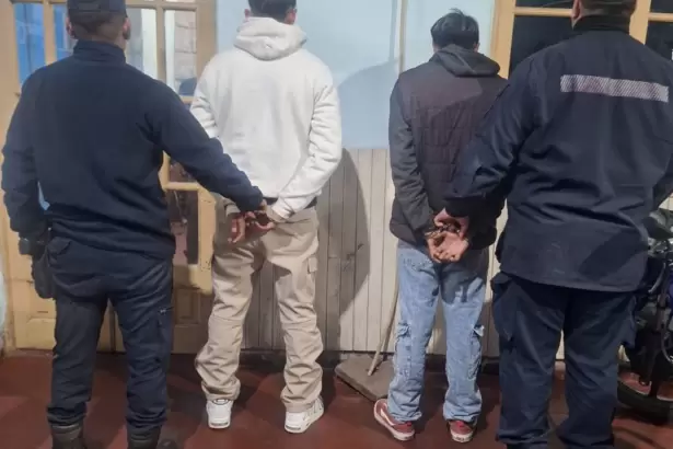 Los arrestados por realizar maniobras peligrosas y escapar de un control en Catamarca