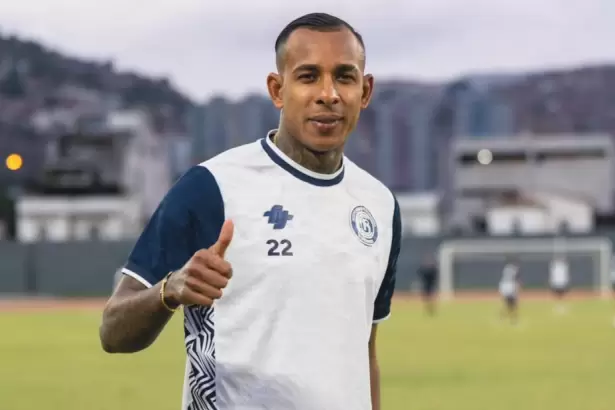 Sebasti�n Villa pas� la revisi�n m�dica y prepara su segundo ciclo en Boca