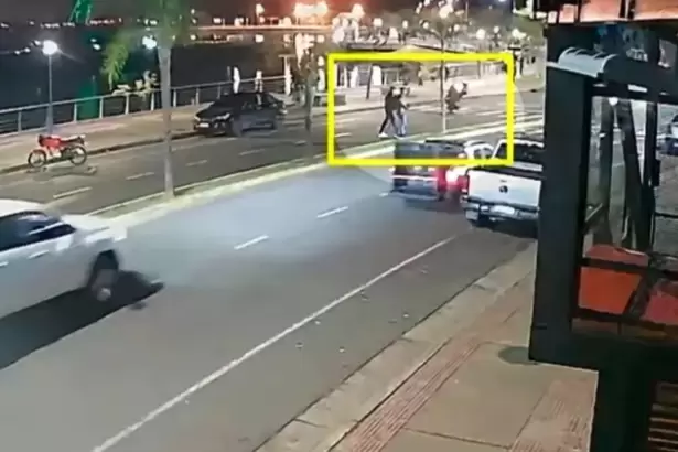 Tragedia: muri� un soldado del Ej�rcito Argentino tras ser atropellado por un motociclista que hac�a "Willy"