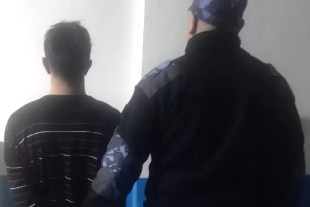 Tras un allanamiento, detuvieron al acusado de apu�alar a un hombre en Andalgal�